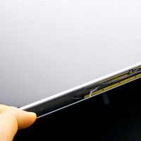 Látszik, hogy mennyire makacs ragasztót alkalmaz az Apple