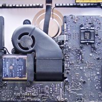 Egy ventilátor felel a gép hűtéséért