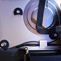 A ventilátor rögzítési pontjai is gumírozottak
