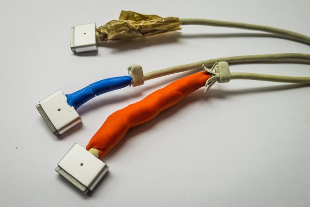 MagSafe kábelvéder handmade csodák, magsafe töltő házilag védve, nem ajánlott töltőkábel élettartam meghosszabbító megoldás, MagSafe töltő javítása